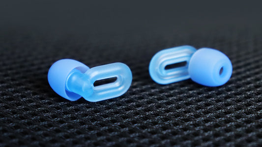 Live on Kickstarter: Safer Volume, Beter Sound—Saccater Luna Glow-in-the-dark Earplug Set for Concert, Nightlife, Motor, and beyond.